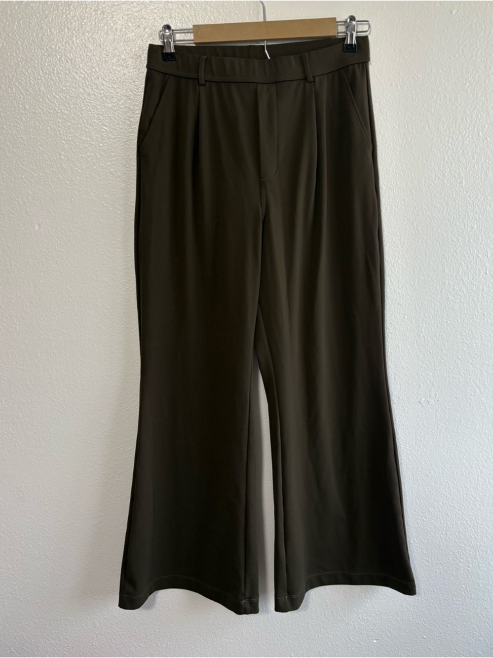 HALARA Olive Green Wide Leg Pull On Pants Gym Travel‎ Relaxed Athletic Business
